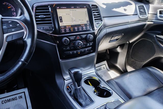 Used 2021 Jeep Grand Cherokee Limited AWD/4WD image 19