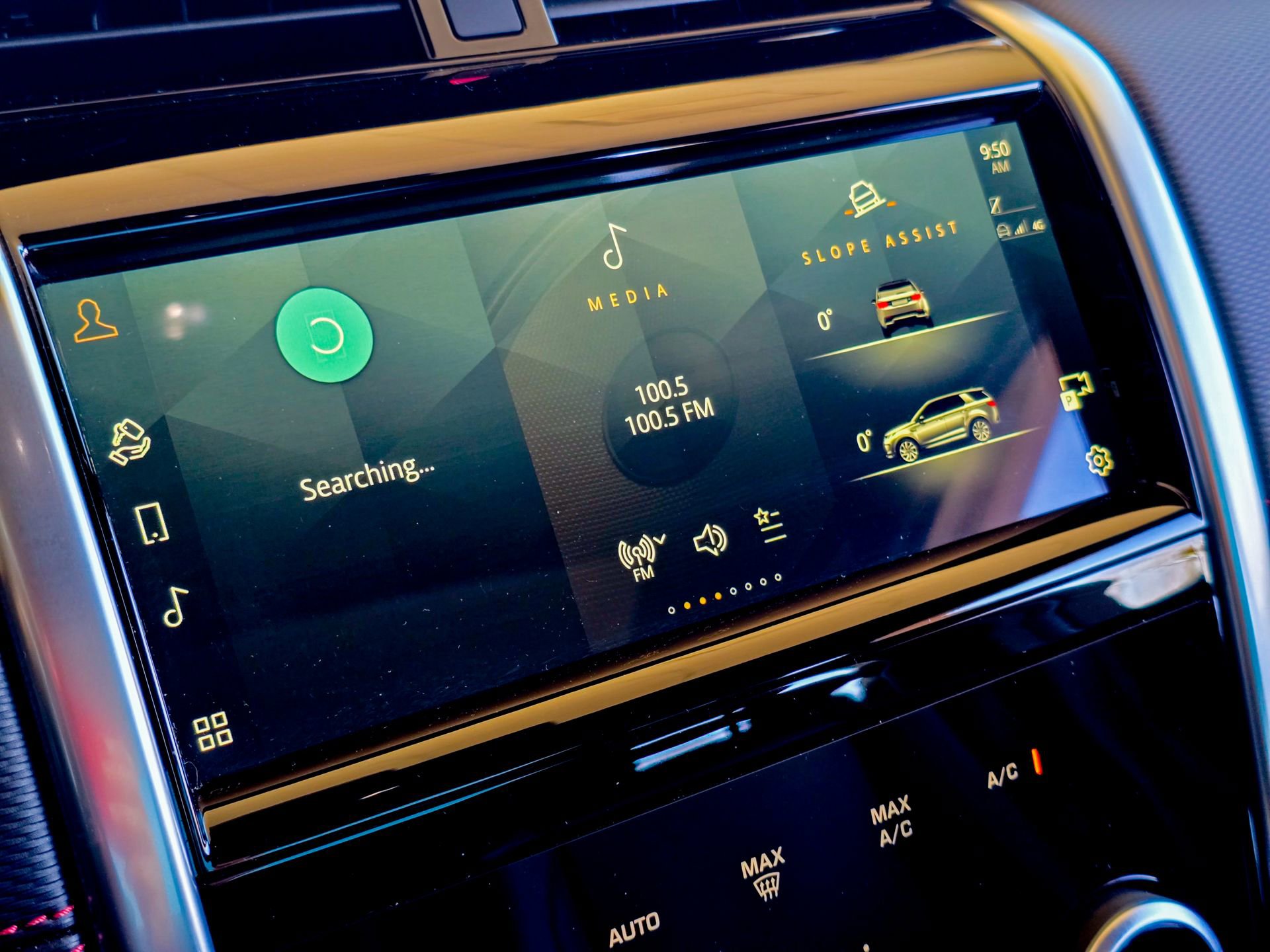 Used 2023 Land Rover Discovery Sport S R-Dynamic image 35