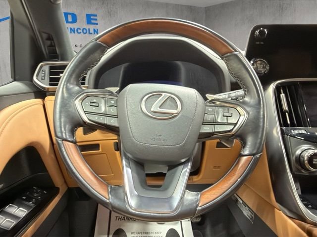 Used 2023 Lexus LX 600 4WD w/ Accessory Package (Z1) image 14