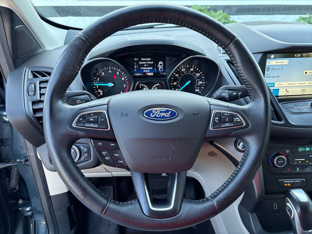 Used 2019 Ford Escape SEL AWD/4WD image 16