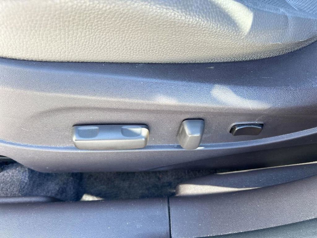 Used 2015 Hyundai Tucson Limited w/ Option Group 03 image 24