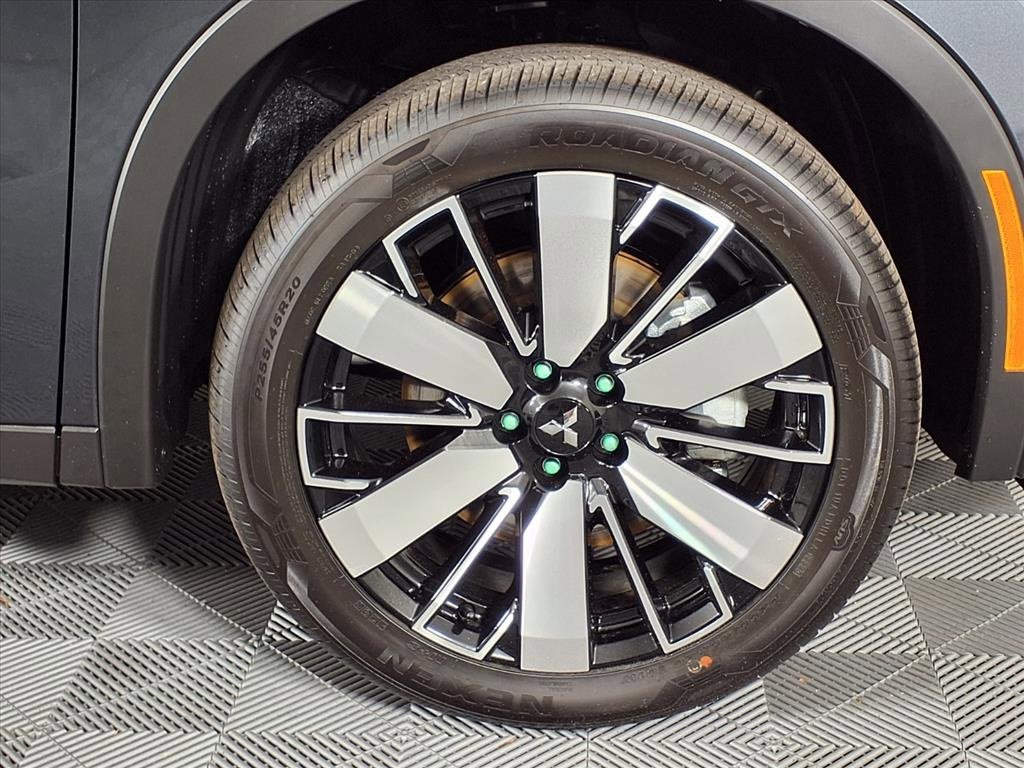 New 2025 Mitsubishi Outlander SE image 29