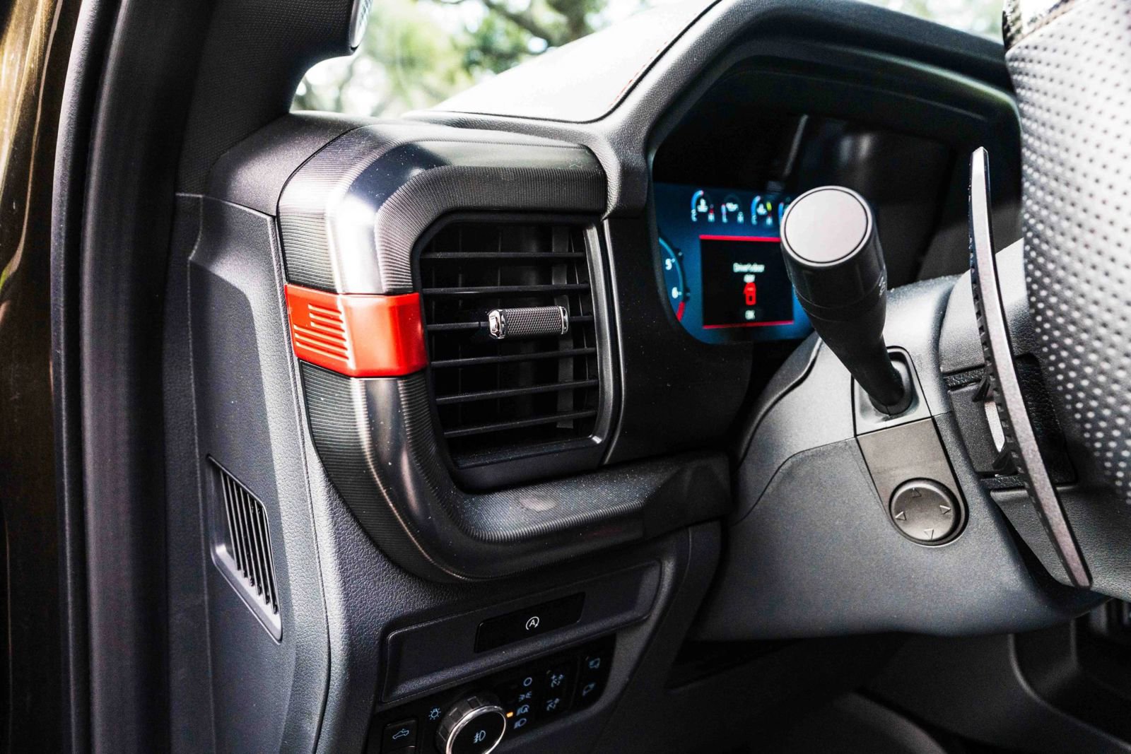 Used 2025 Ford F150 Raptor AWD/4WD image 39