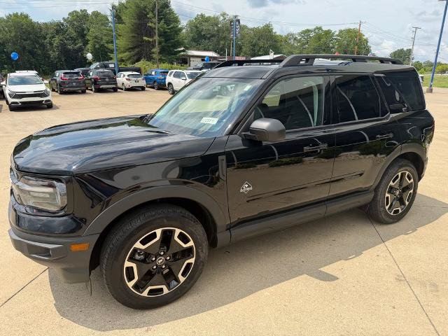 Certified 2023 Ford Bronco Sport Outer Banks w/ Tech Package AWD/4WD image 3