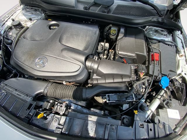 Used 2018 Mercedes-Benz GLA 250 4MATIC w/ Premium Package image 30