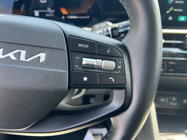 Certified 2026 Kia Sportage LX FWD image 16