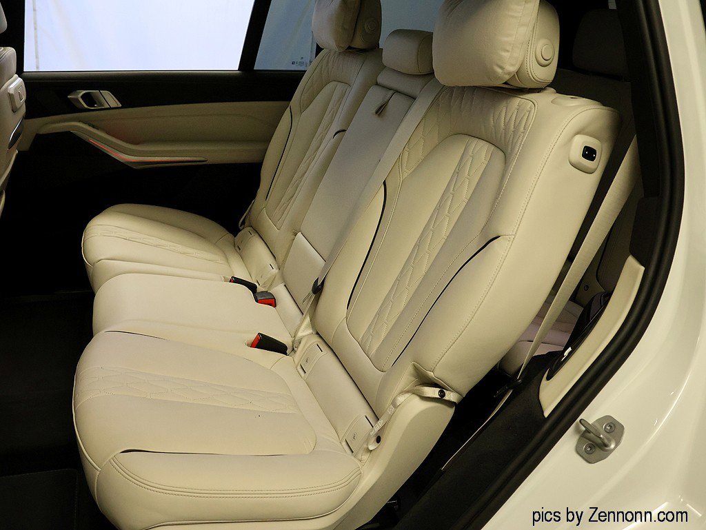 Certified 2024 BMW X7 xDrive40i w/ M Sport Package image 12