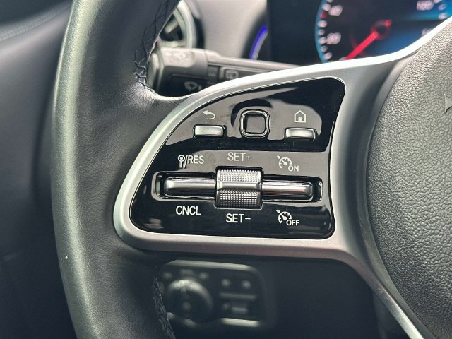 Used 2022 Mercedes-Benz GLB 250 4MATIC image 22