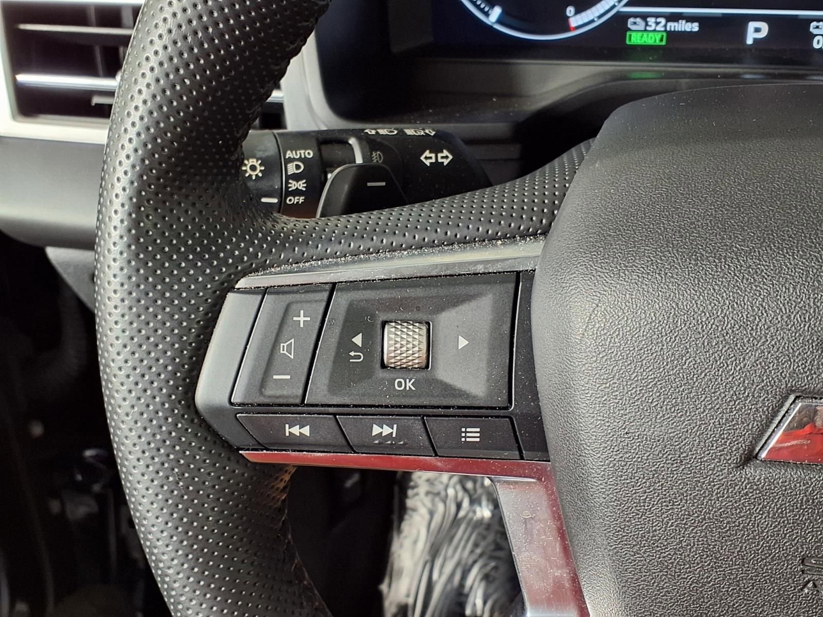 Used 2024 Mitsubishi Outlander SE image 28