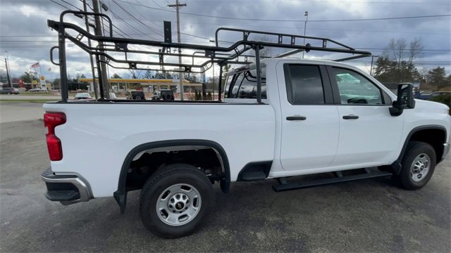 Used 2024 Chevrolet Silverado 2500 W/T w/ WT Convenience Package image 2