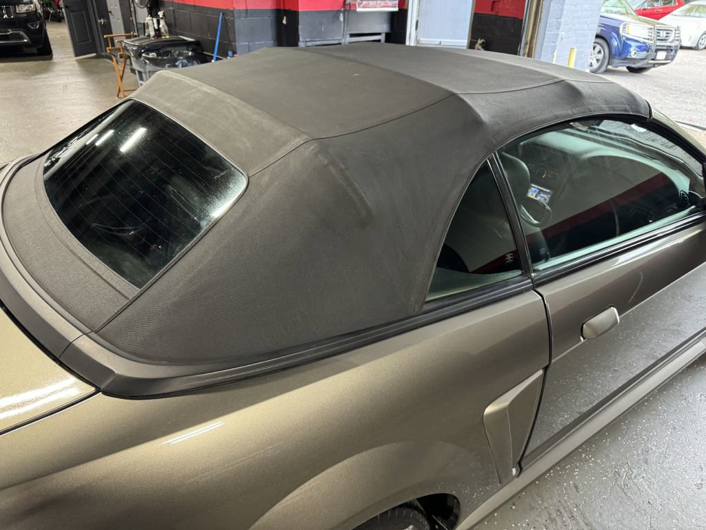 Used 2001 Ford Mustang Cobra image 23