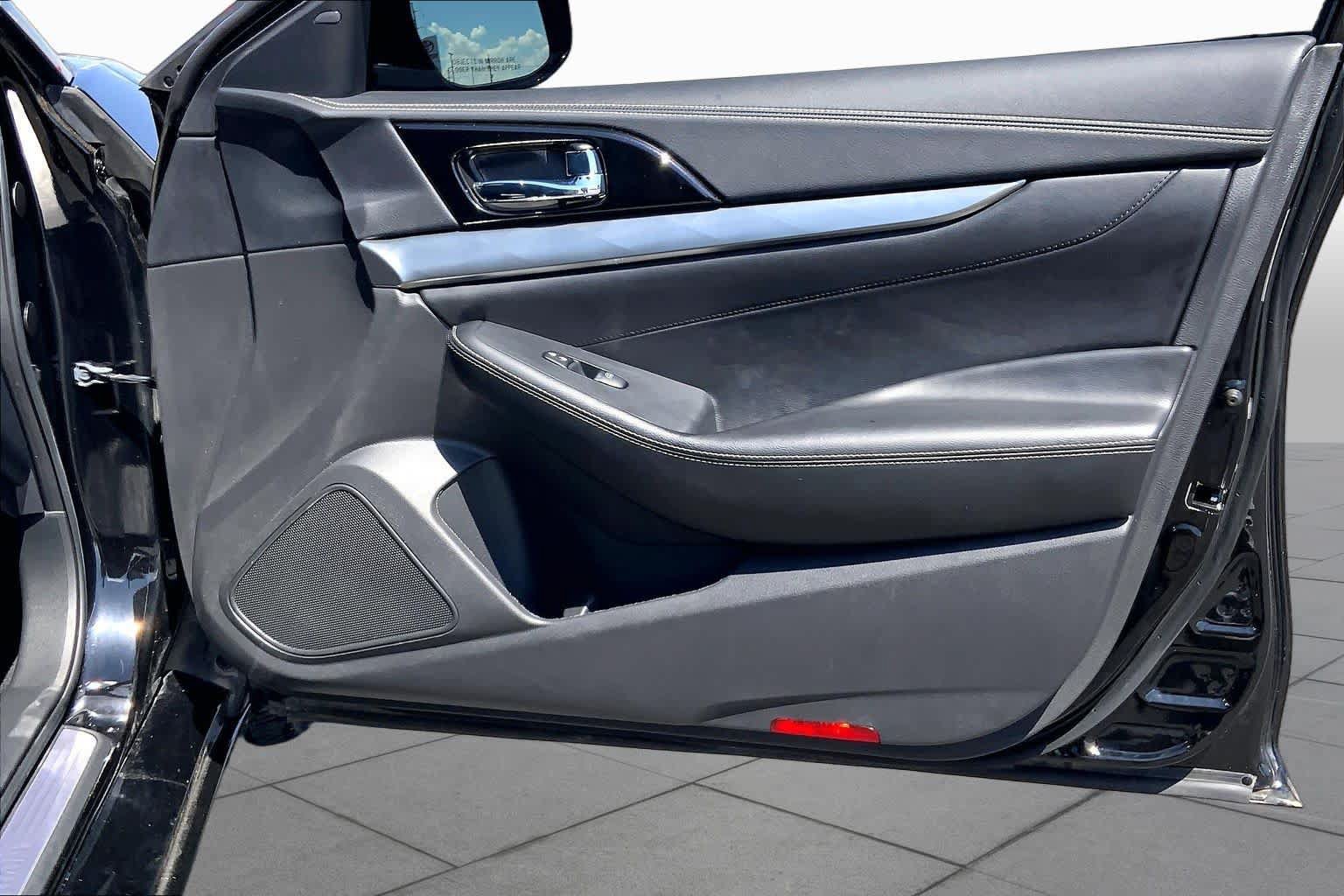 Used 2022 Nissan Maxima SV w/ Floor Mat Group FWD image 23