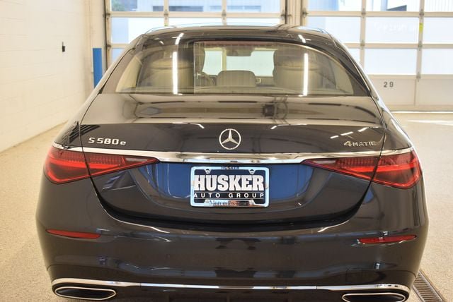 Used 2025 Mercedes-Benz S 580e 4MATIC Sedan image 11