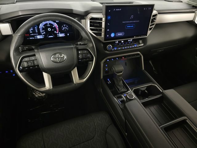 Used 2024 Toyota Tundra Limited AWD/4WD image 32