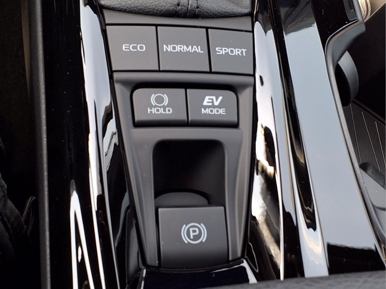 New 2026 Toyota Camry XSE FWD image 18