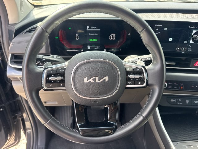 Used 2026 Kia Carnival LXS FWD image 19