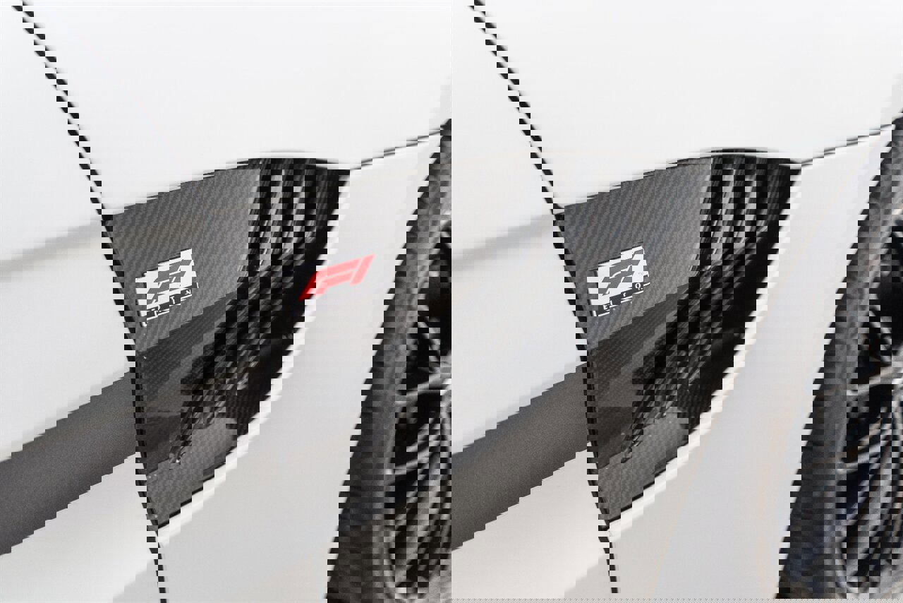 Used 2023 Aston Martin V8 Vantage Coupe image 92