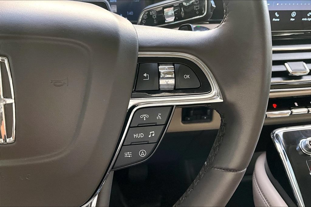 Used 2024 Lincoln Navigator Reserve AWD/4WD image 13