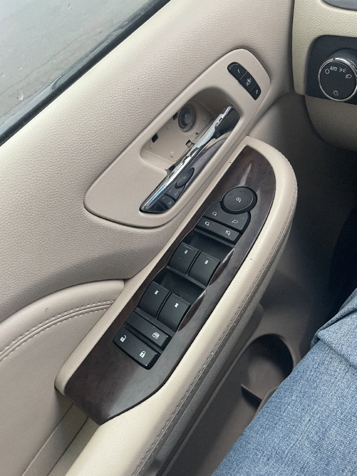 Used 2007 Cadillac Escalade ESV ESV w/ Information Package image 22