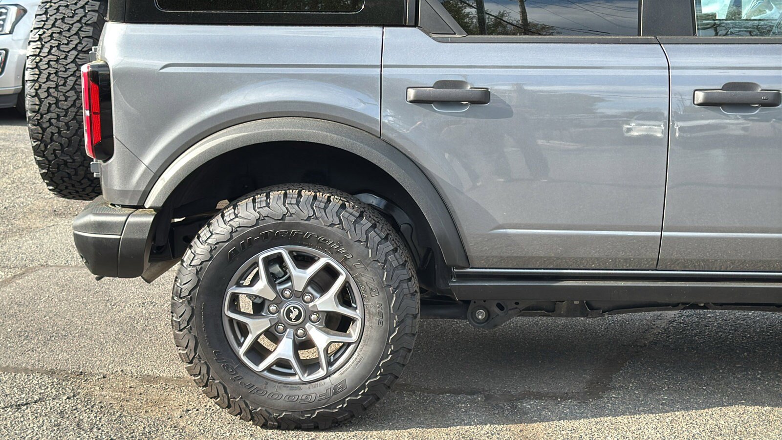Certified 2025 Ford Bronco Badlands AWD/4WD image 9
