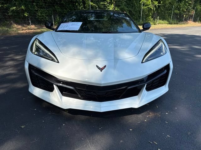 Used 2024 Chevrolet Corvette Z06 RWD image 8