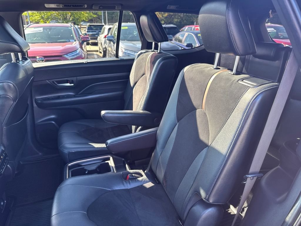Used 2024 Toyota Grand Highlander AWD Hybrid image 36