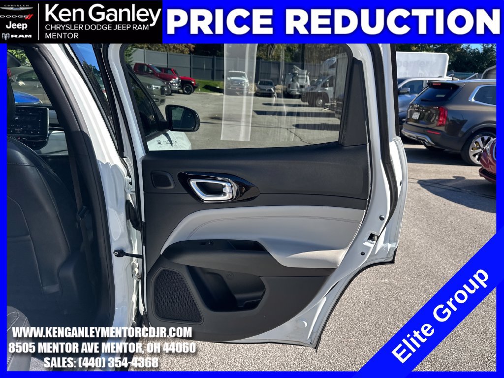 Used 2023 Jeep Compass Limited w/ Sun and Sound Group AWD/4WD image 25