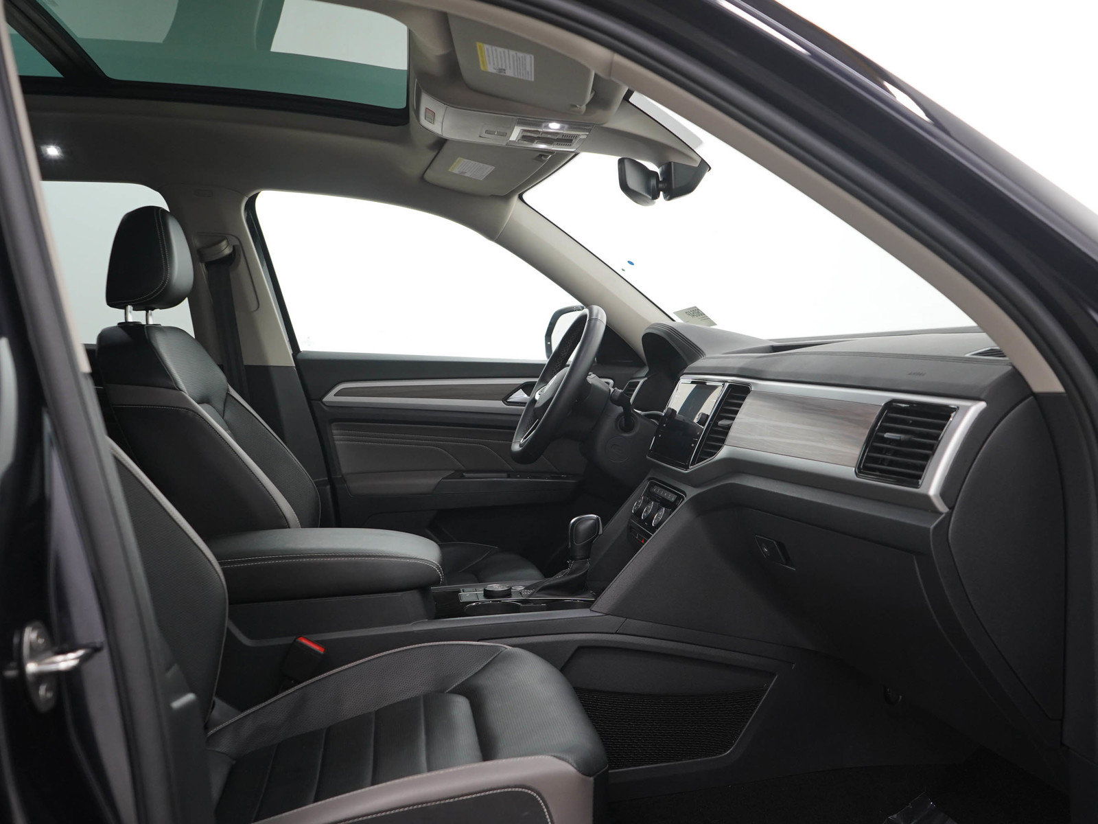 Used 2022 Volkswagen Atlas SEL AWD/4WD image 13