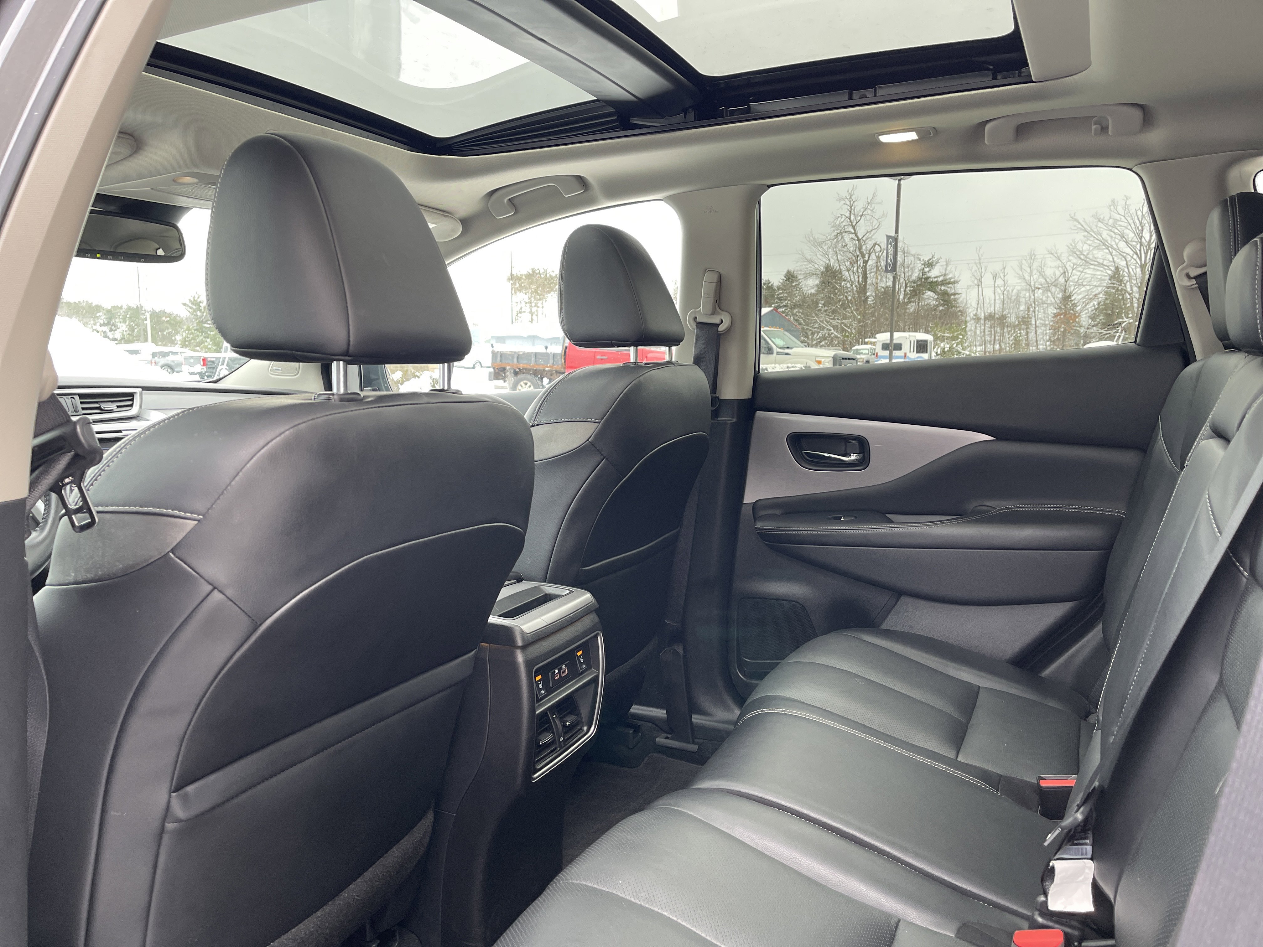 Used 2021 Nissan Murano SL image 10