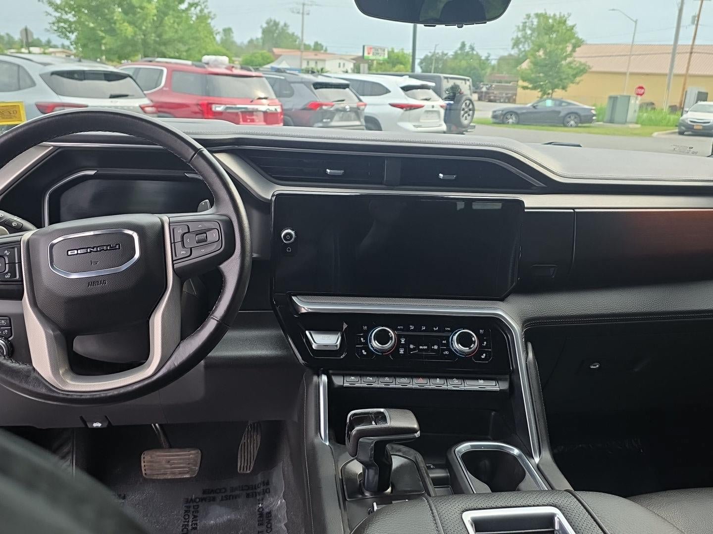 Used 2022 GMC Sierra 1500 Denali w/ Technology Package AWD/4WD image 21