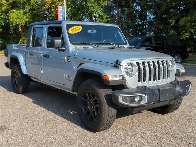 Used 2023 Jeep Gladiator Overland image 7