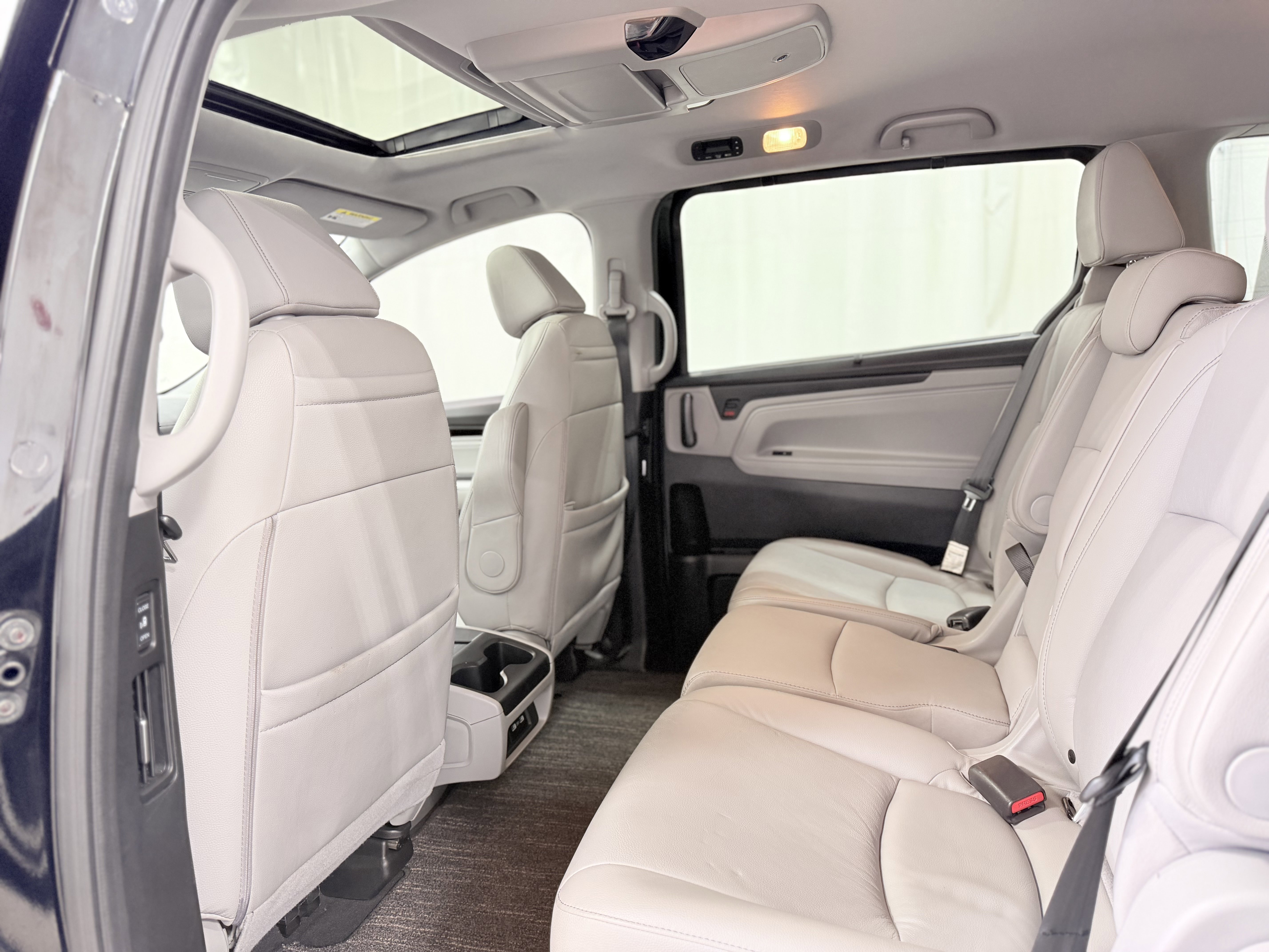 Used 2022 Honda Odyssey Touring image 25