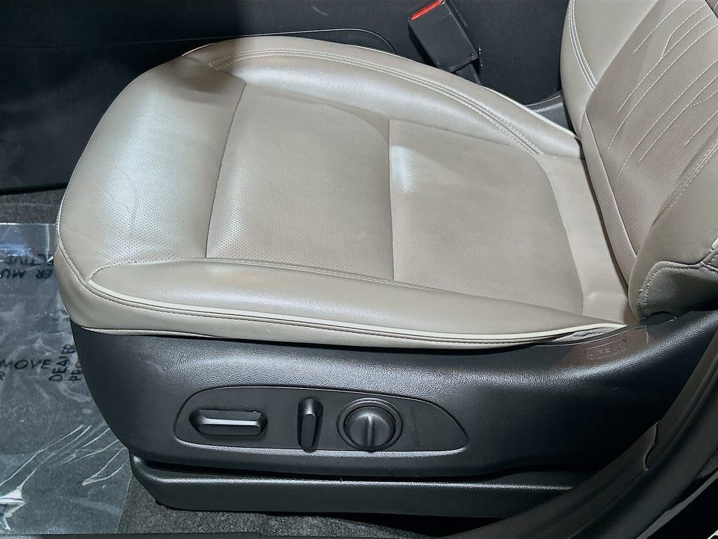 Used 2025 Buick Envista Avenir FWD image 16