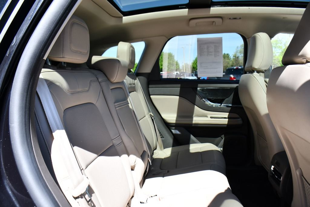Used 2022 Lincoln Corsair Reserve w/ Elements Package AWD/4WD image 18