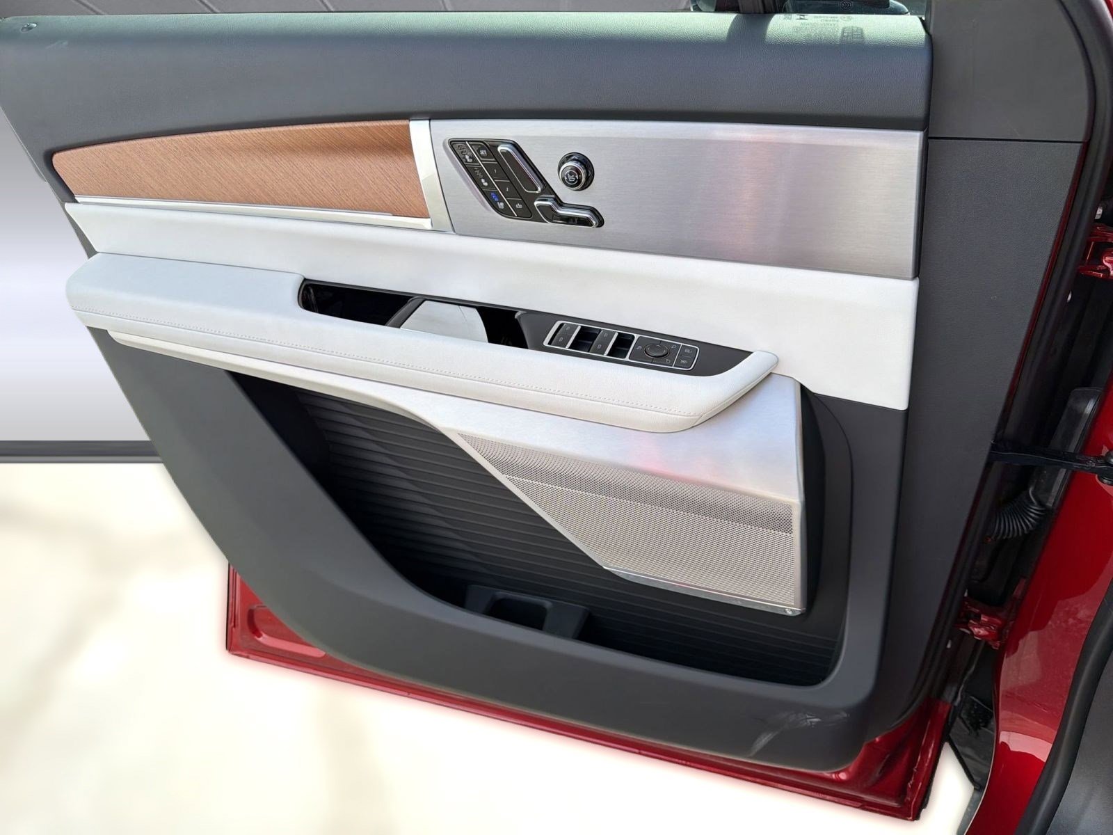 New 2026 Cadillac Vistiq Sport w/ LPO, Floor Liner Package AWD/4WD image 20