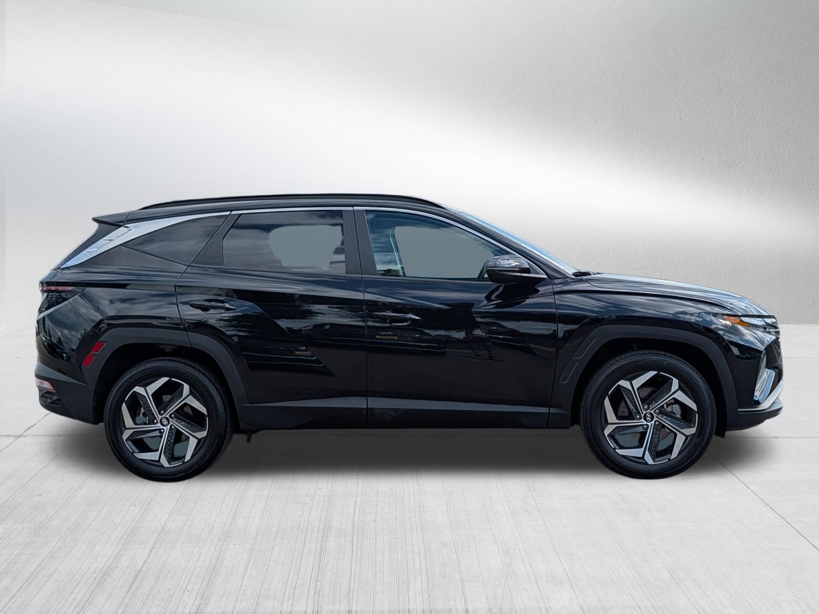 Certified 2023 Hyundai Tucson SEL w/ Convenience Package AWD/4WD image 2