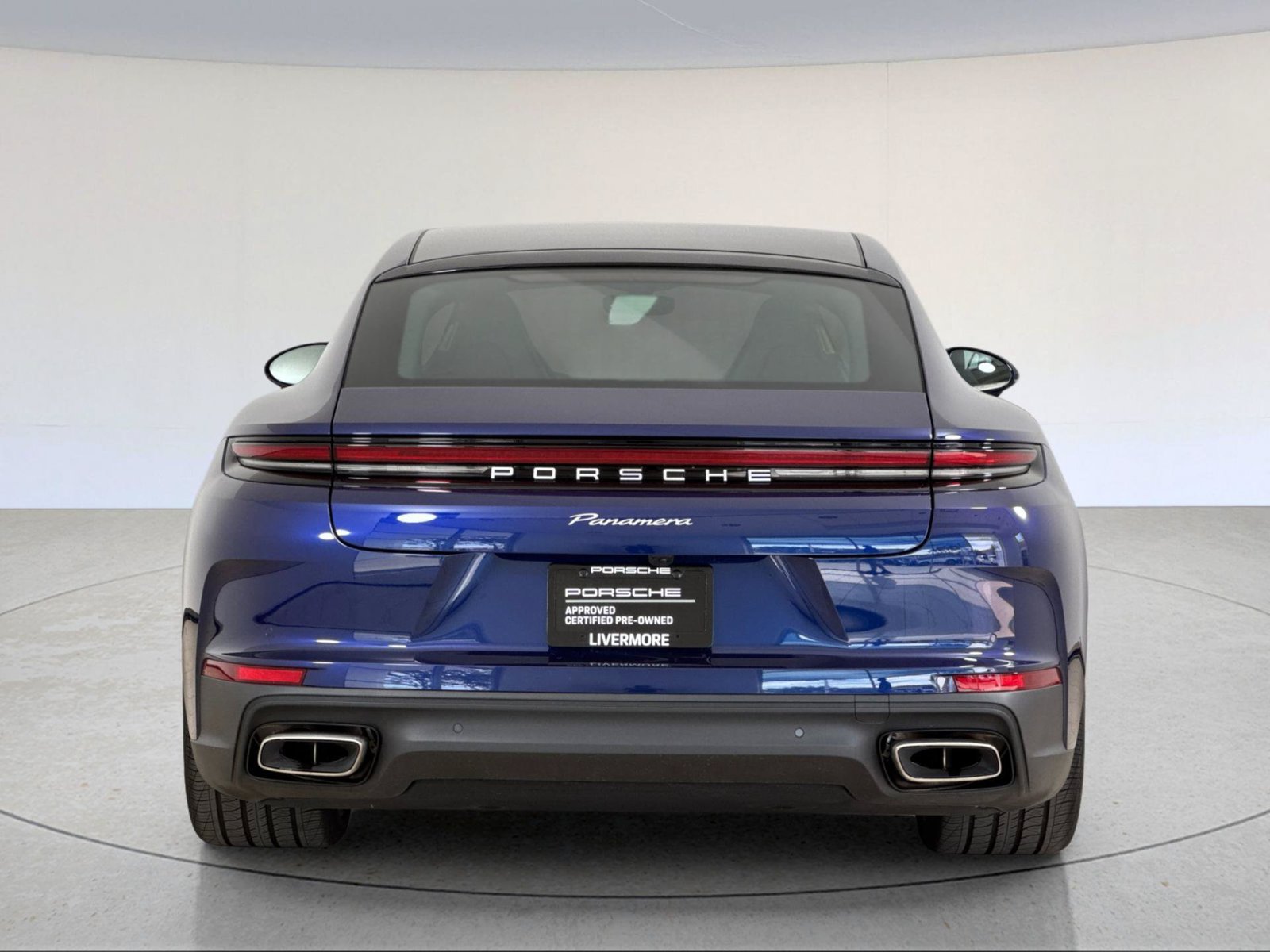 Certified 2025 Porsche Panamera RWD image 7