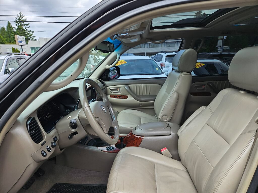 Used 2005 Toyota Sequoia Limited AWD/4WD image 16