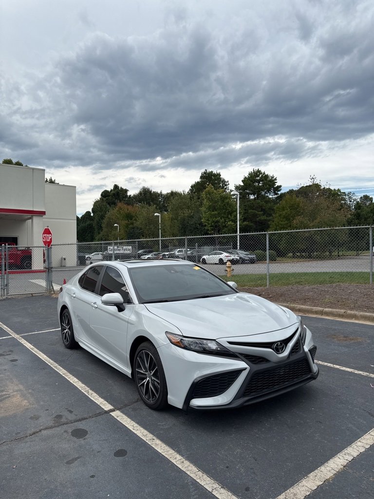 Used 2024 Toyota Camry SE
