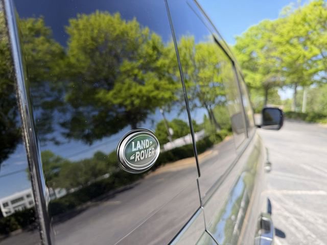 Used 2024 Land Rover Defender 110 X-Dynamic SE image 11