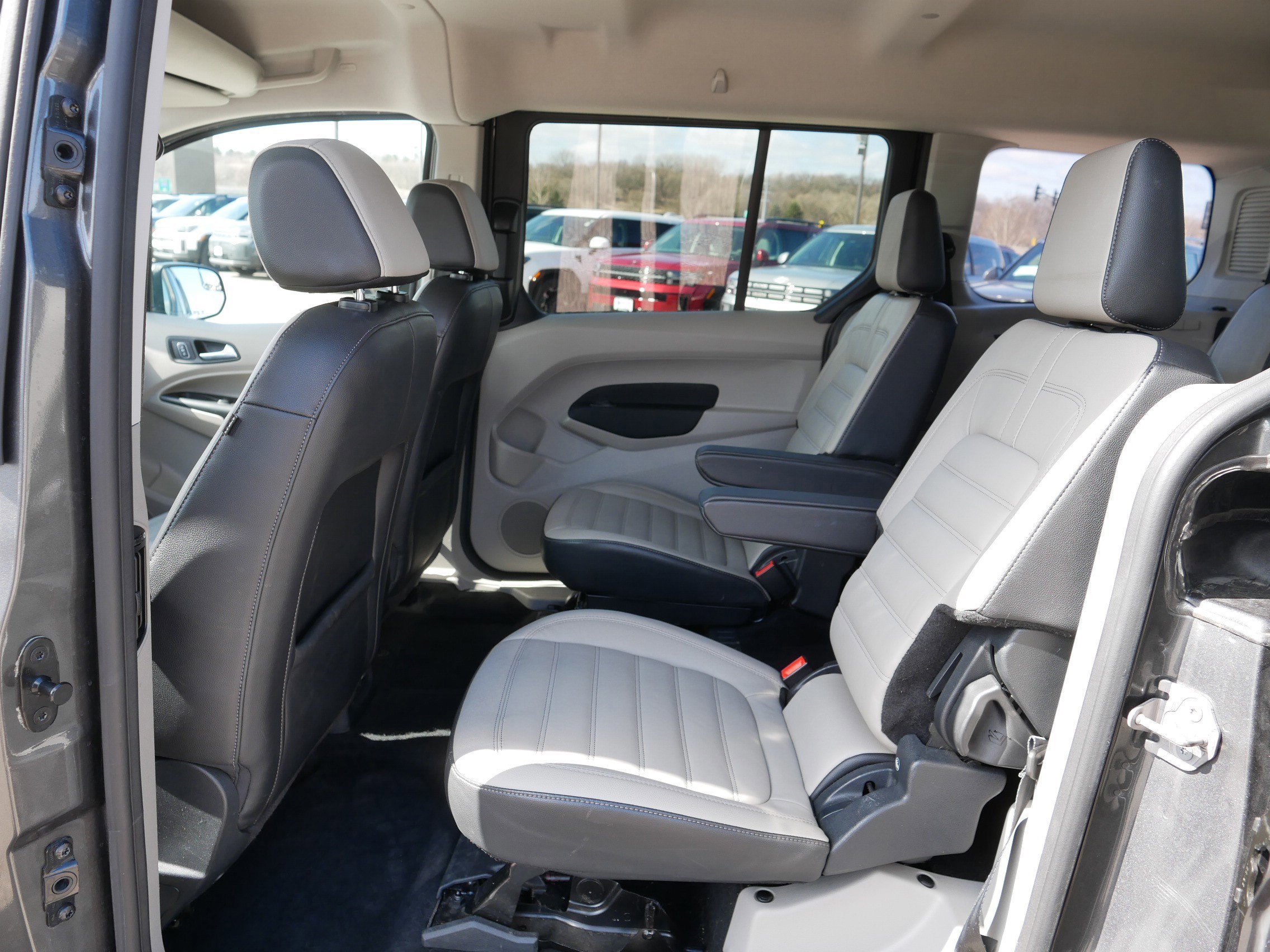 Used 2022 Ford Transit Connect XLT FWD image 16