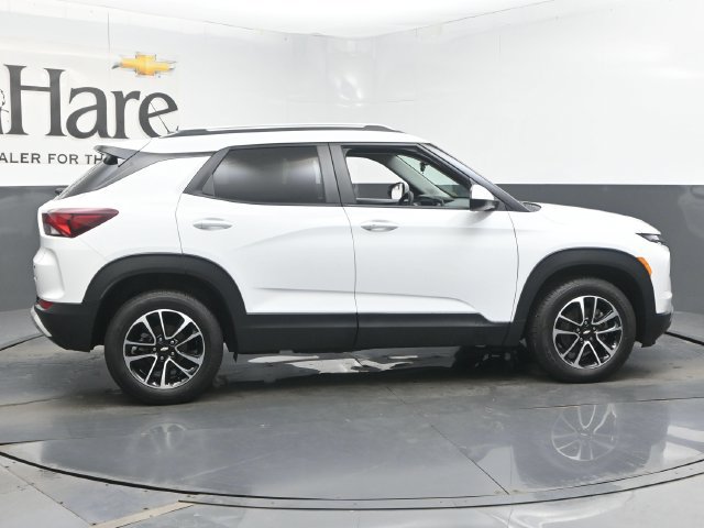 Used 2025 Chevrolet TrailBlazer LT AWD/4WD image 44