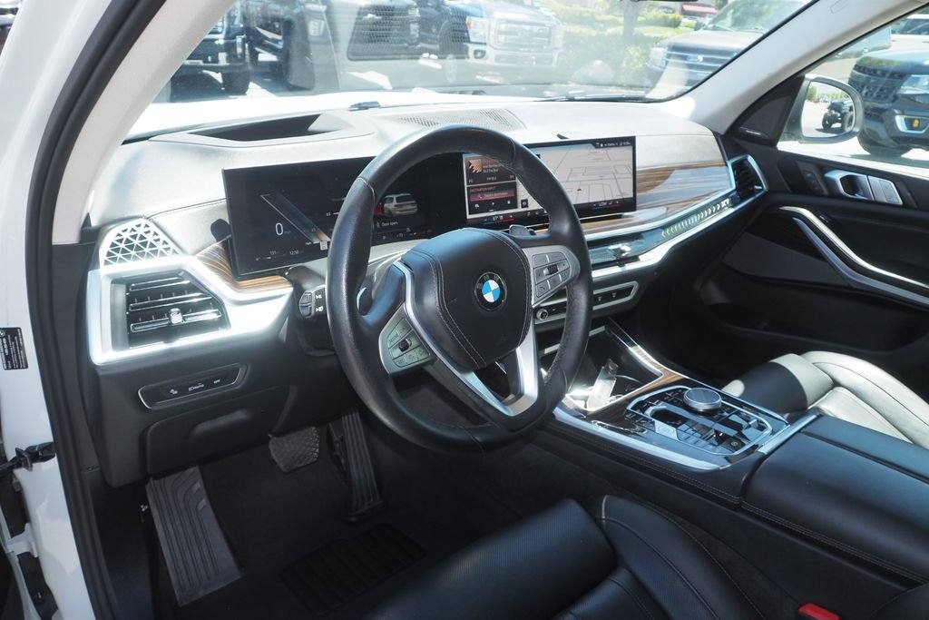 Used 2026 BMW X7 xDrive40i AWD/4WD image 13