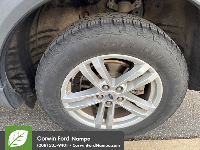 Used 2020 Ford Explorer XLT image 13