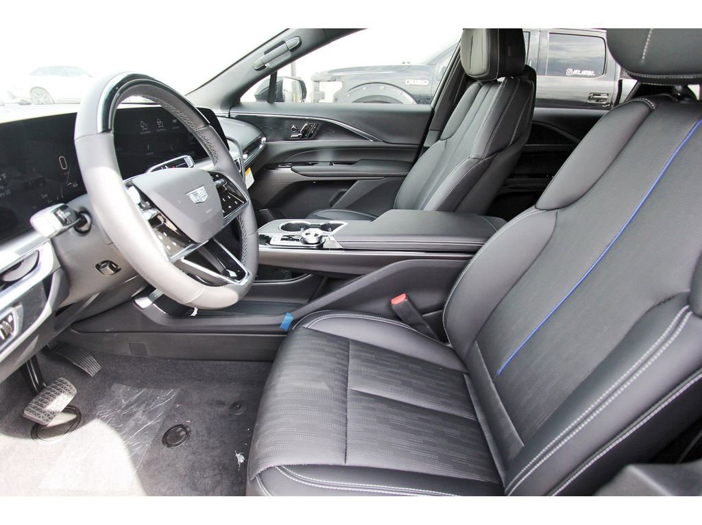 New 2026 Cadillac Lyriq Luxury image 6