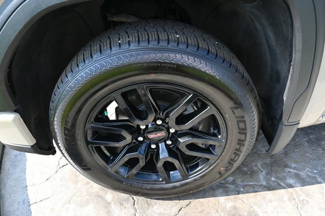 Used 2023 GMC Sierra 1500 Elevation w/ X31 Off-Road Package AWD/4WD image 10