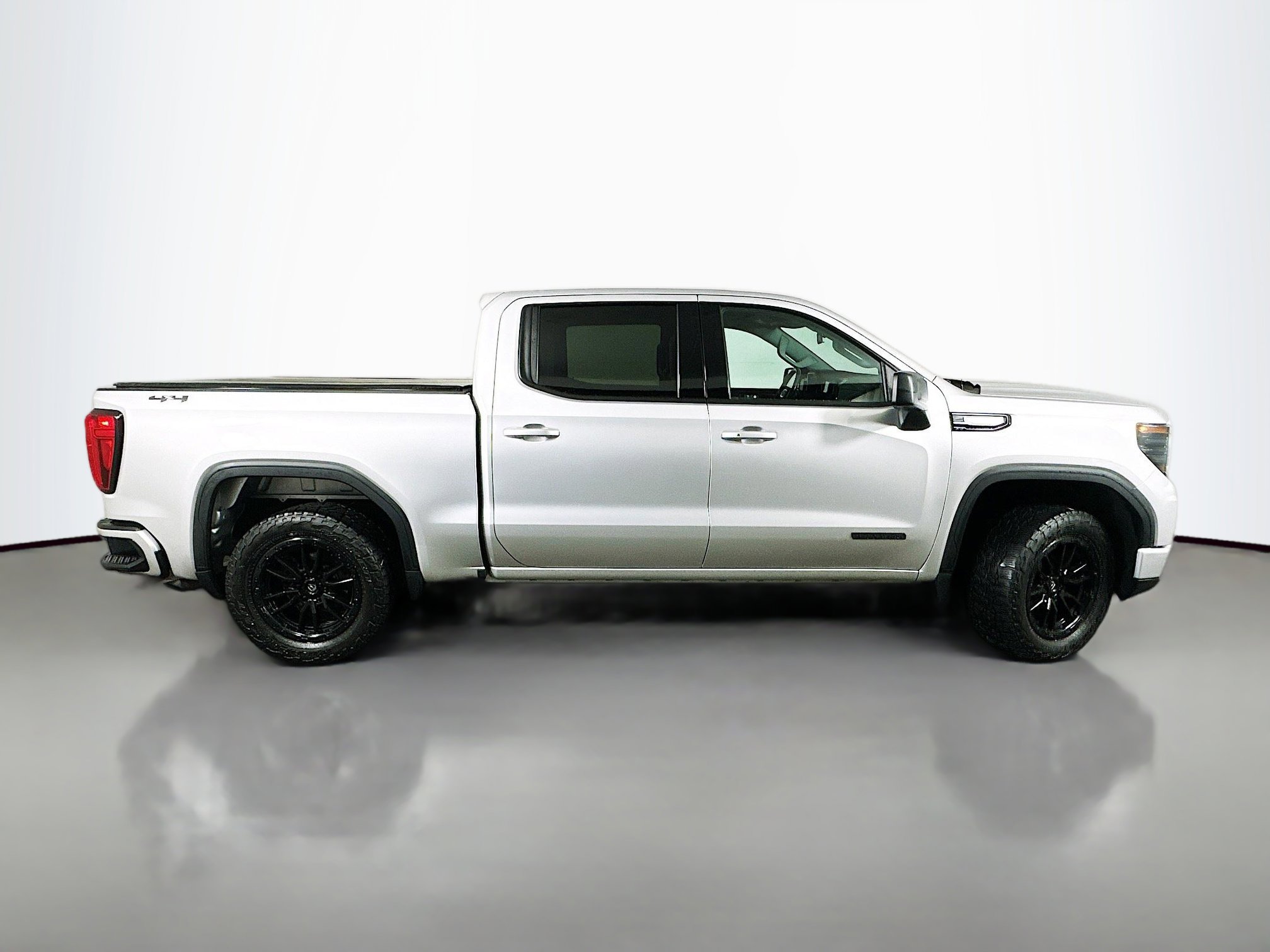 Used 2022 GMC Sierra 1500 Elevation image 8