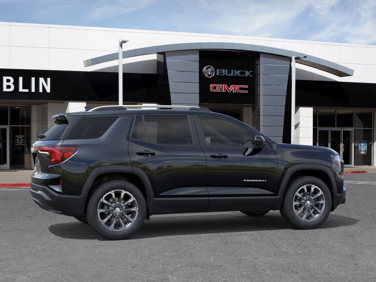 Used 2026 GMC Terrain Elevation w/ Elevation Premium Package image 3