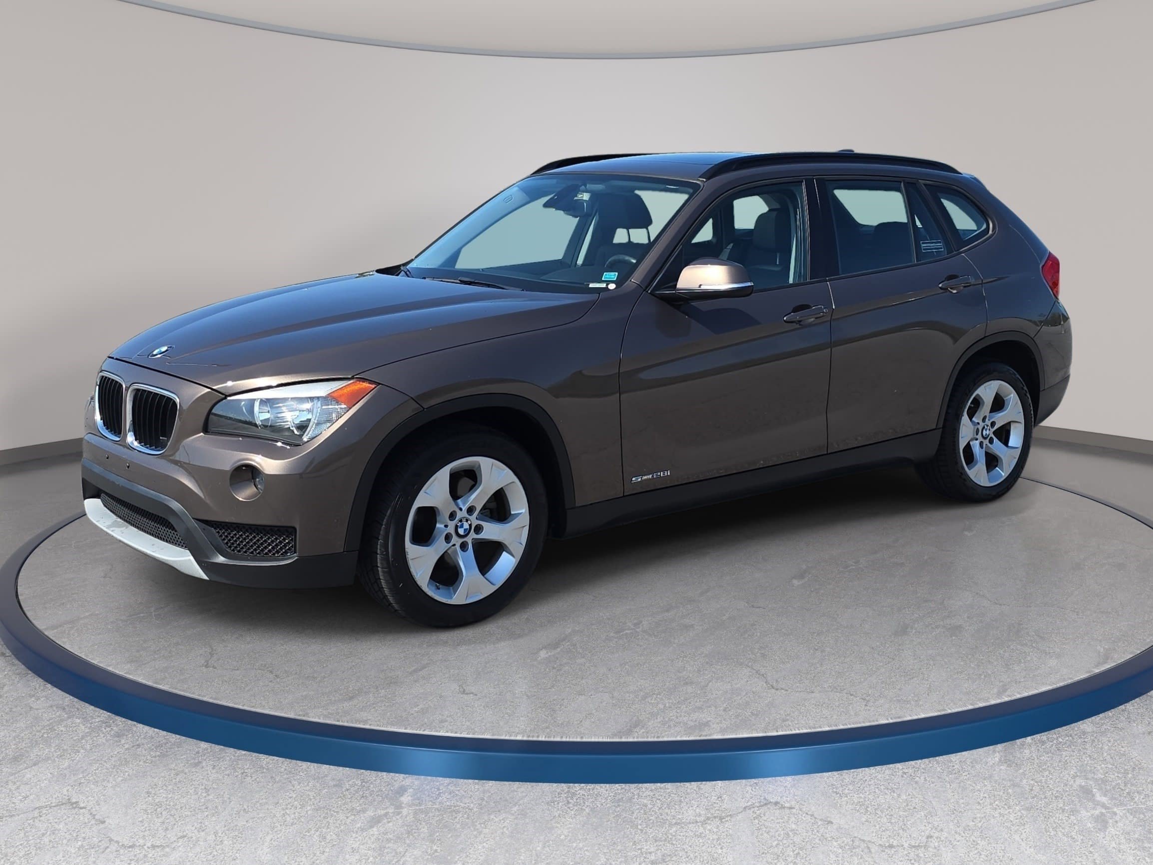 Used 2013 BMW X1 sDrive28i image 1