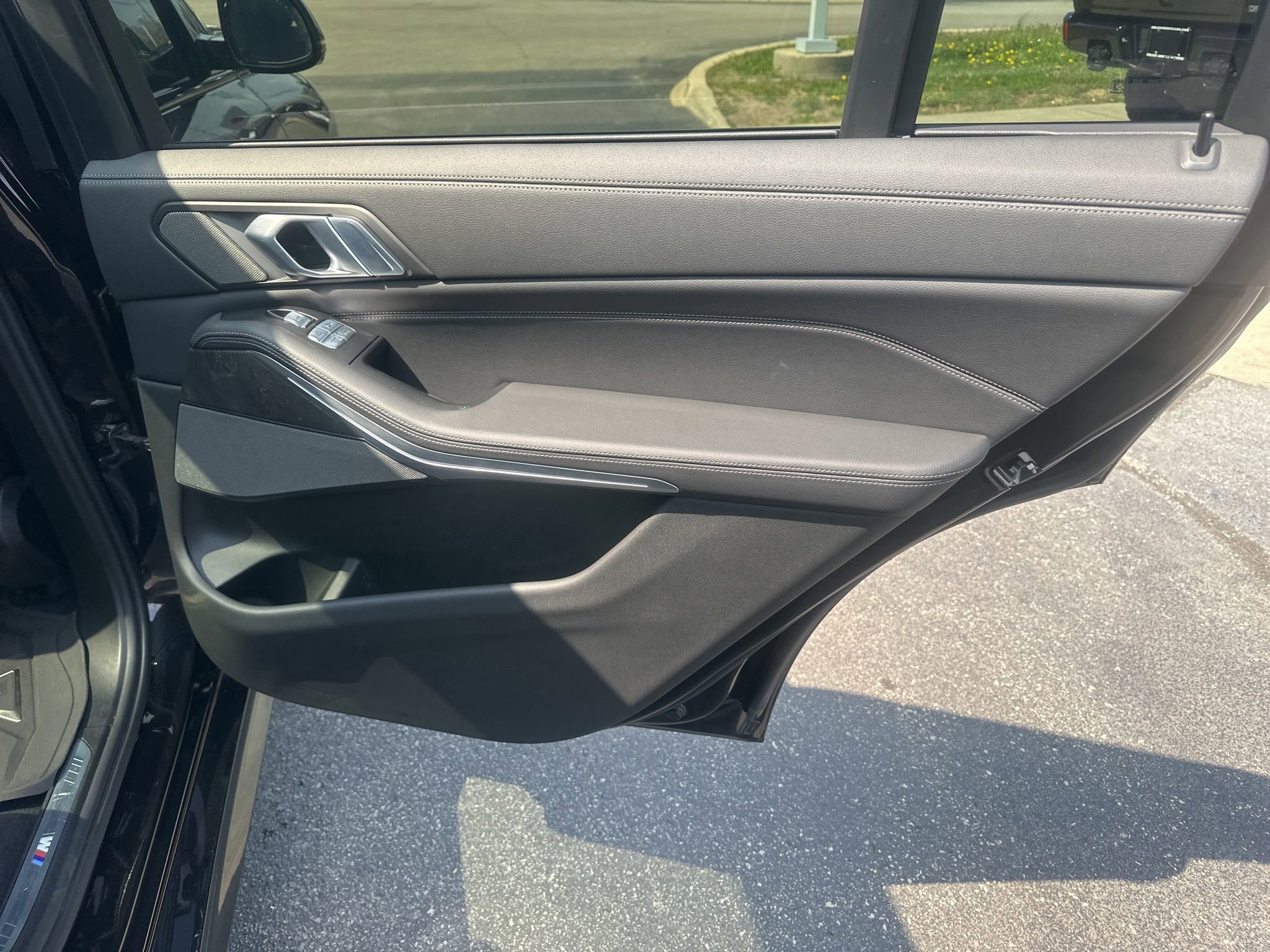 Used 2020 BMW X7 xDrive40i w/ M Sport Package image 12